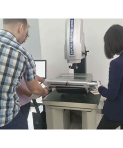 máquina de medición por visión SINOWON VMM Visionims 3020 en operación